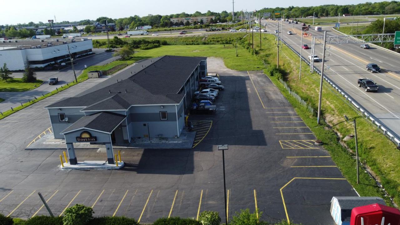 Days Inn By Wyndham Indianapolis East Post Road Esterno foto