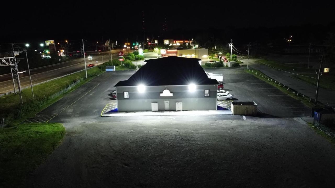 Days Inn By Wyndham Indianapolis East Post Road Esterno foto