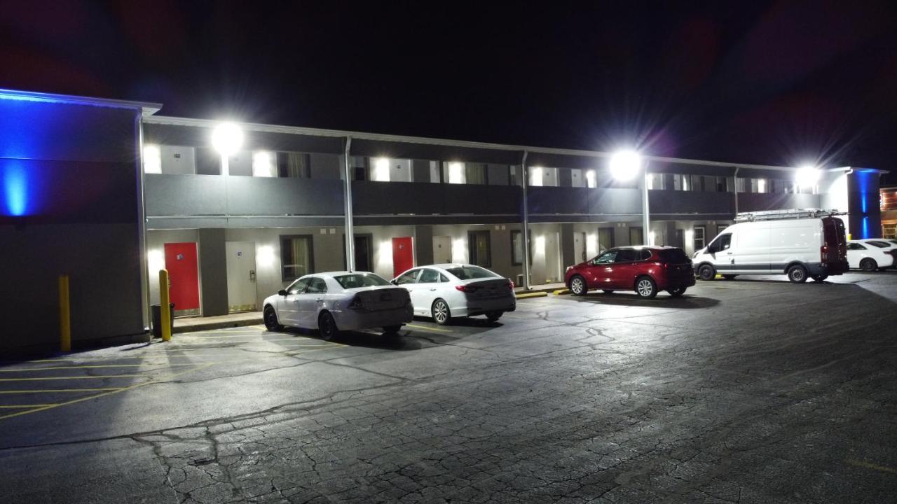 Days Inn By Wyndham Indianapolis East Post Road Esterno foto