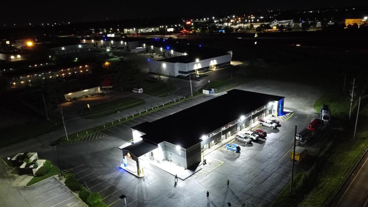 Days Inn By Wyndham Indianapolis East Post Road Esterno foto