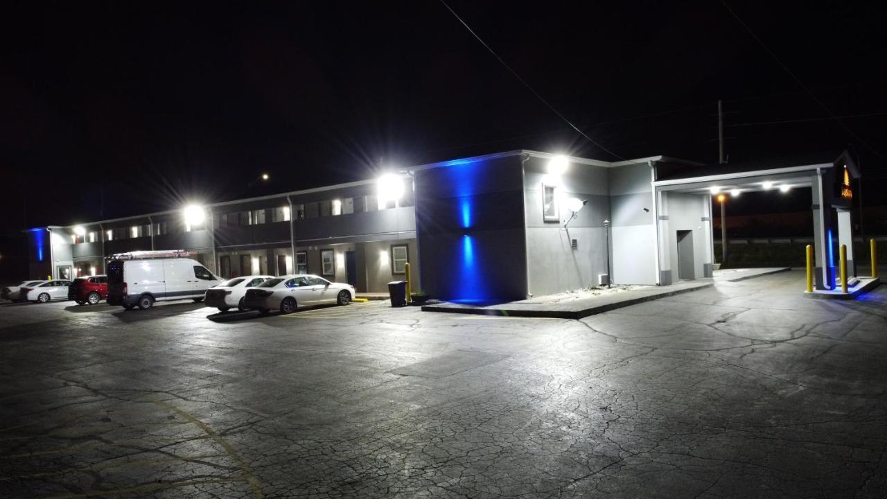 Days Inn By Wyndham Indianapolis East Post Road Esterno foto