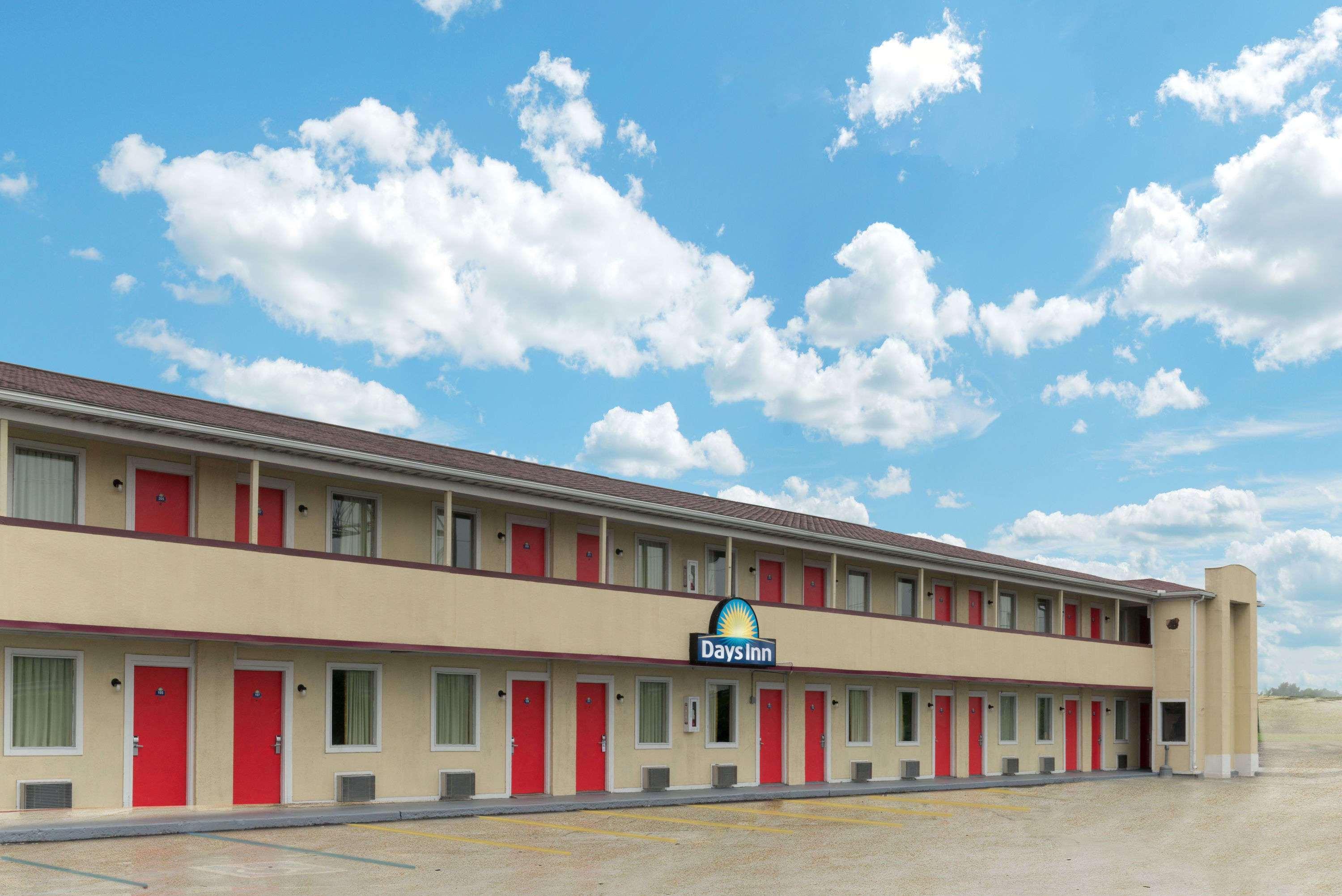 Days Inn By Wyndham Indianapolis East Post Road Esterno foto