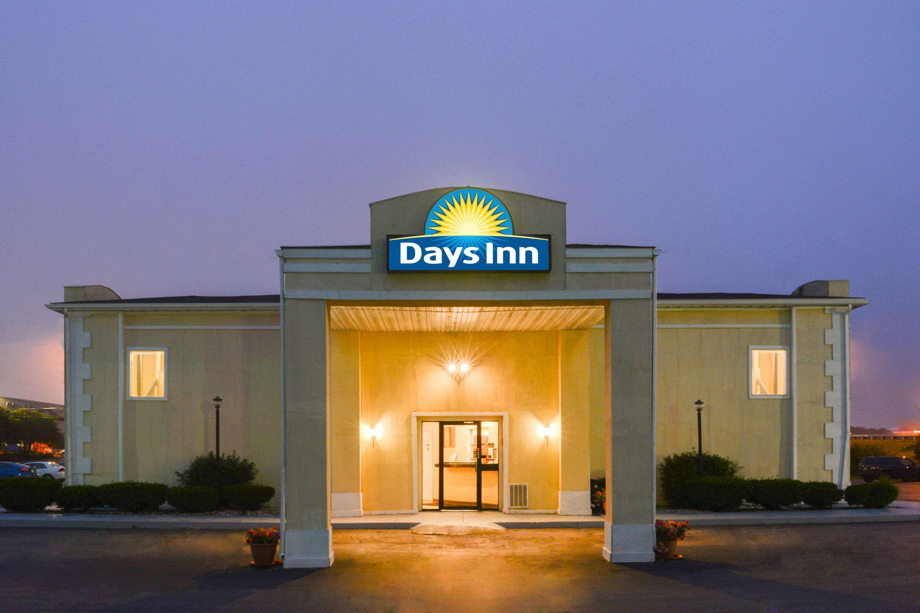 Days Inn By Wyndham Indianapolis East Post Road Esterno foto